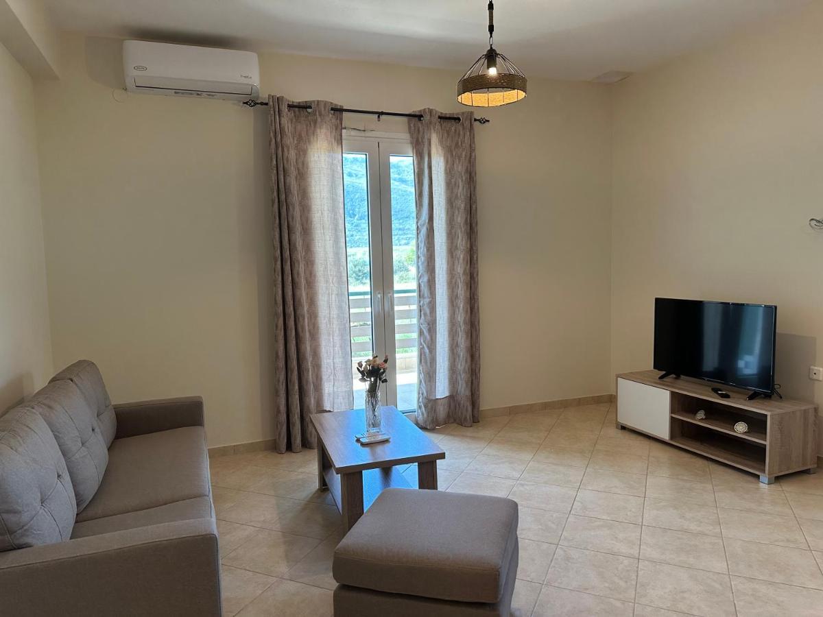 Georgia'S Guesthouse كالامباكا المظهر الخارجي الصورة